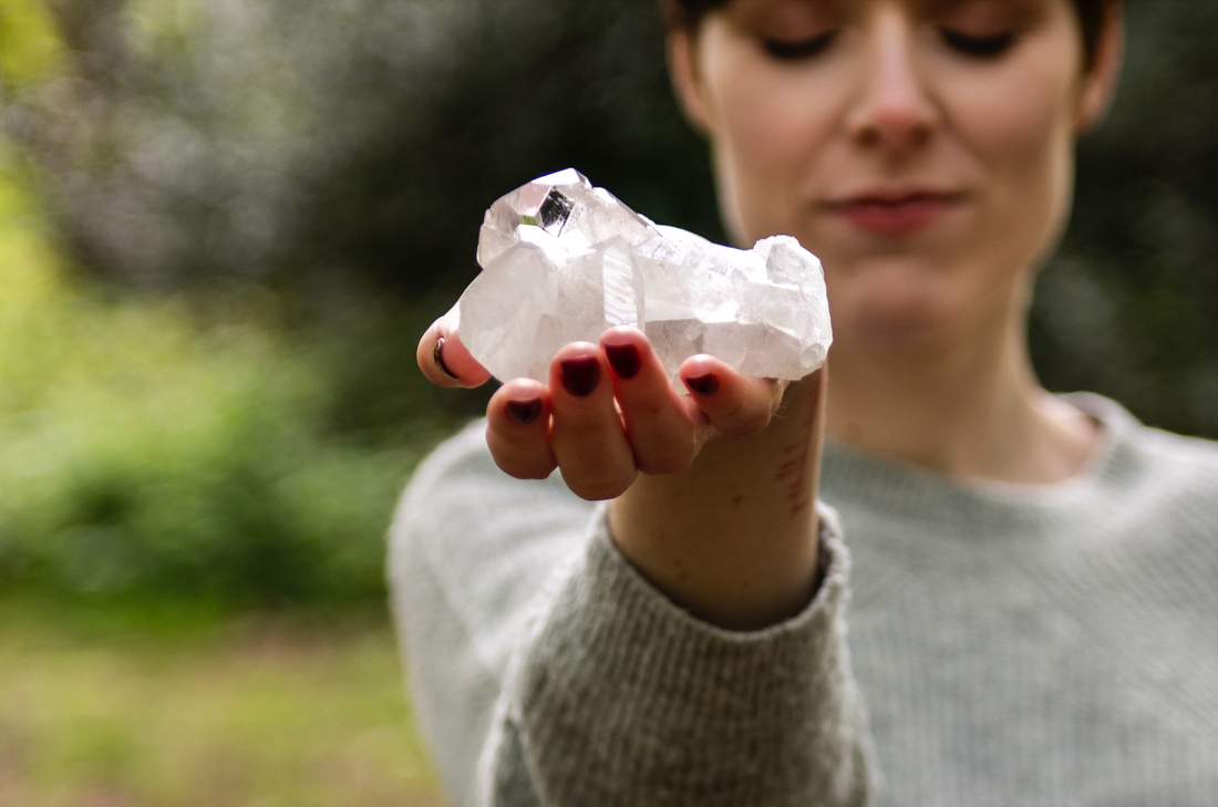 Crystal Healing: How to Choose Your First Meditation Stone