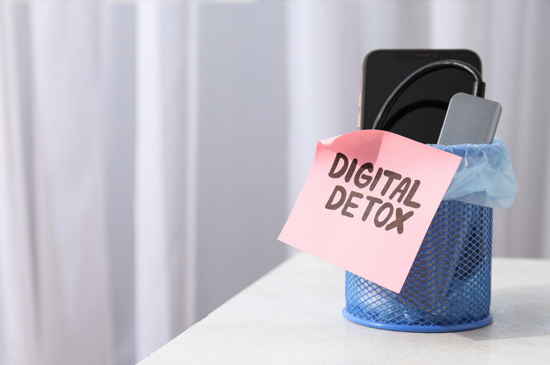 Digital Detox: Why Paper Planners Are Making a Comeback in 2026