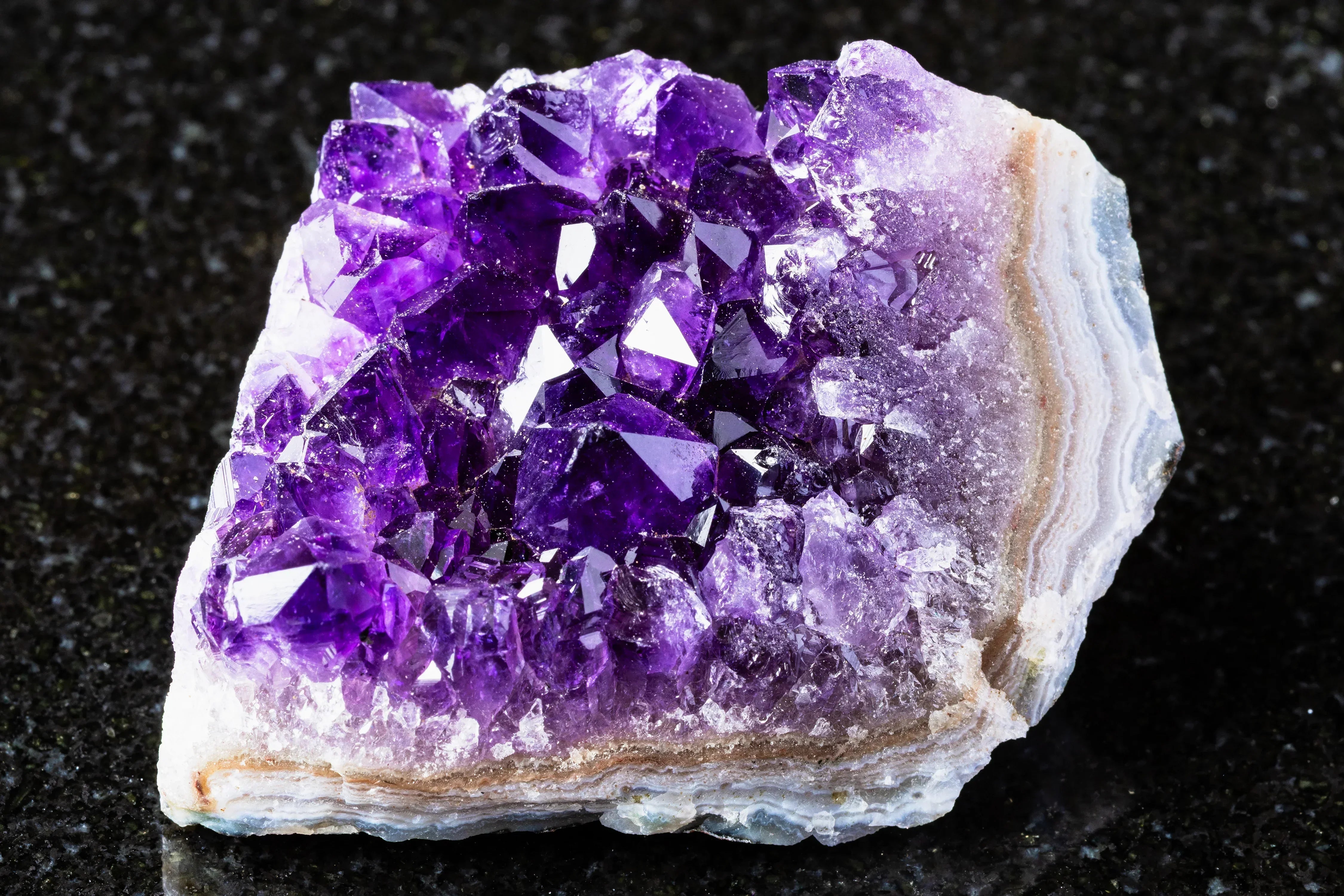 Amethyst Crystal - Meaning, Benefits &amp; Healing Properties