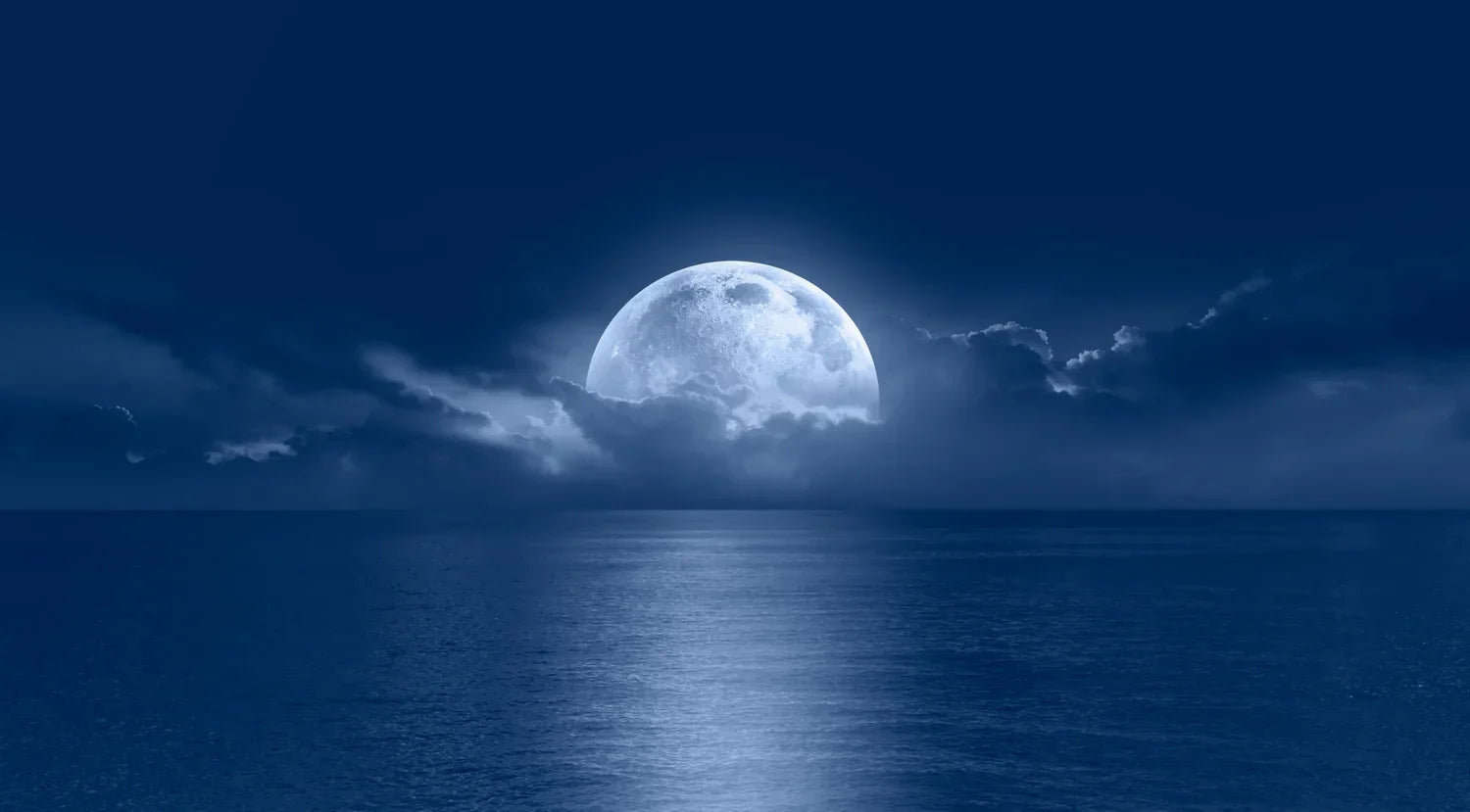 Full Moon 2025 - Calendar, Mysteries, Science & Effects