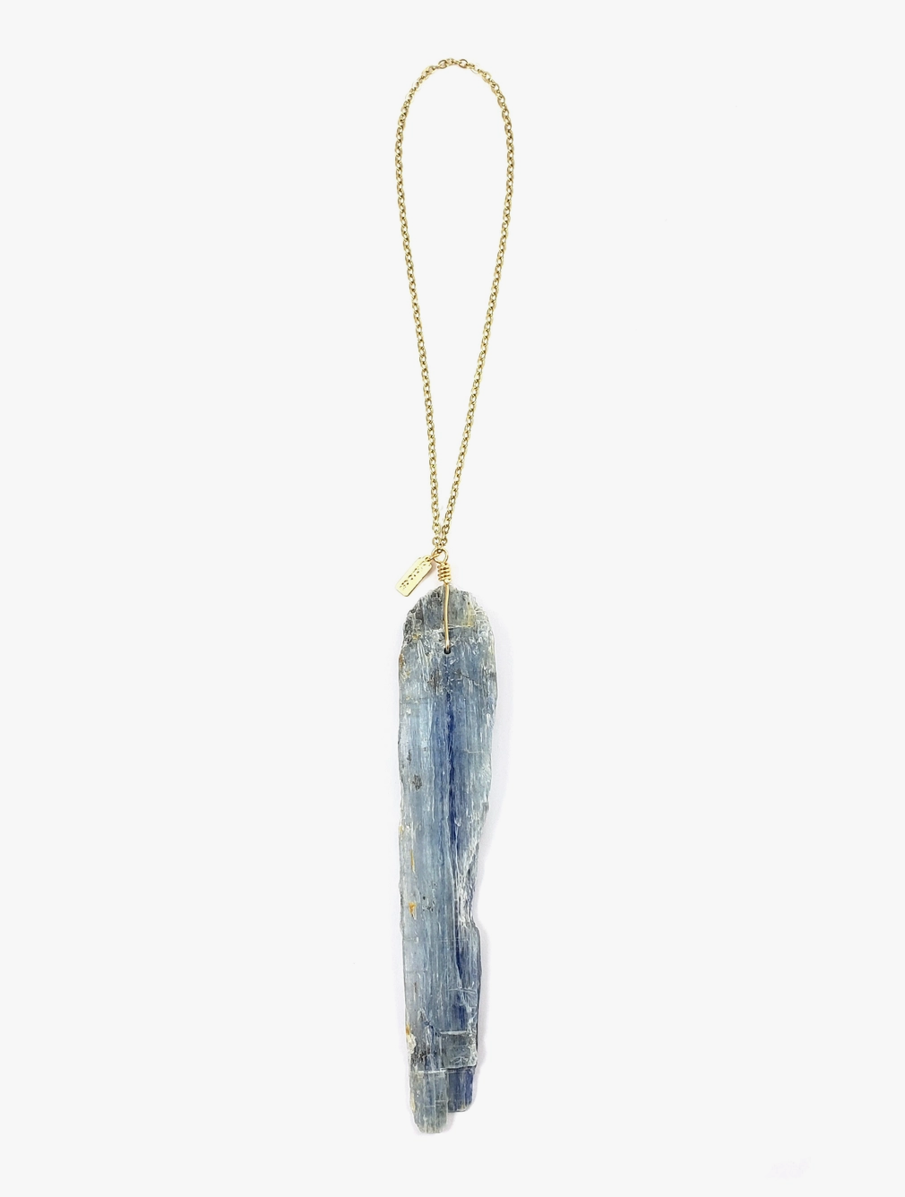 ARIANA OST BLUE KYANITE ORNAMENT - Dreamy ornament - golden chain and Blue Kyanite - Handmade - high vibration healing crystal - balance all the chakras and energy bodies - stone - Joy Of Journey