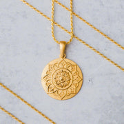 I Am Grateful - inspirational Mantra® mandala necklace: Yellow Gold