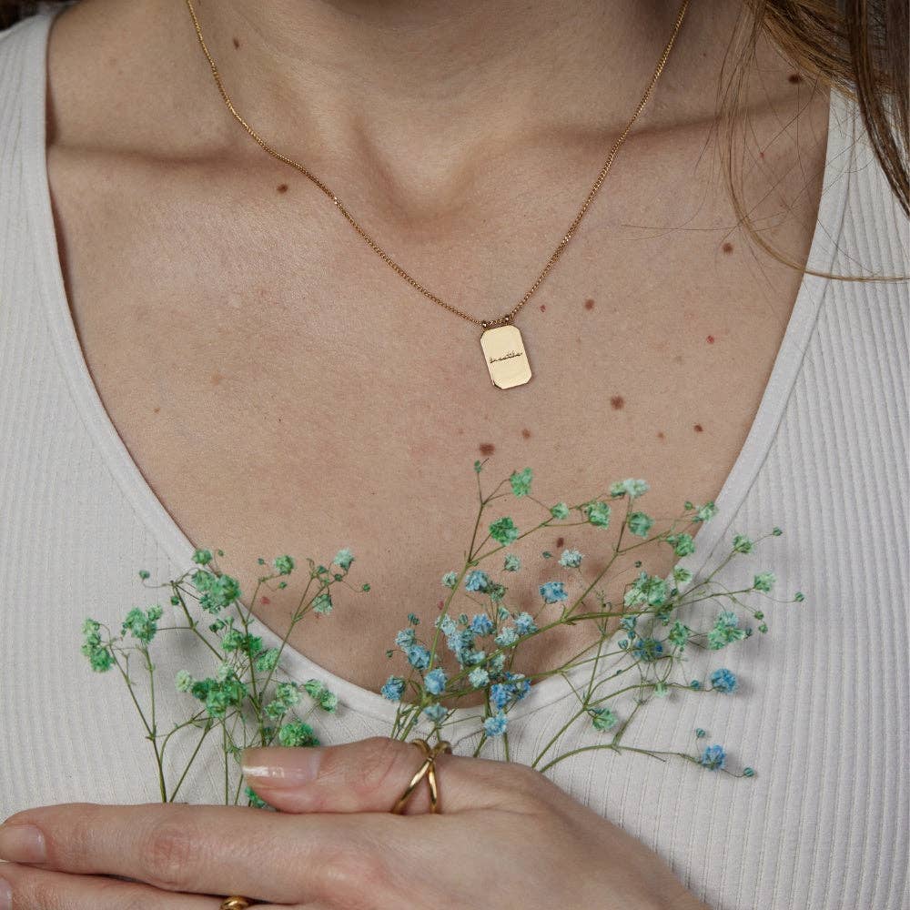 Breathe - inspirational Mantra® jewelry necklace: Yellow Gold