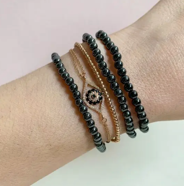 HEMATITE CRYSTAL ENERGY STRETCH BRACELET (4MM) - Natural gemstone - bracelets with elastic stretch - feel the good vibes - HEMATITE HEALING PROPERTIES - Associated with the Root Chakra - A Grounding Stone - Semi-Precious Crystal Beads.